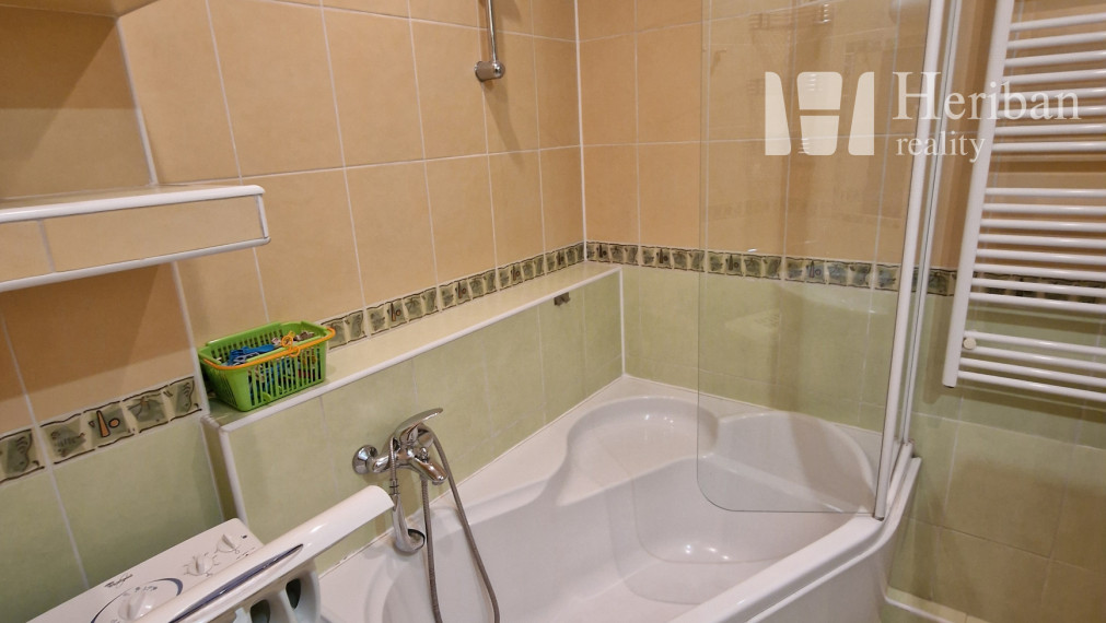 1-izb.byt s logiou, komplet.rek., Jantárova ul, KE-časť JUH