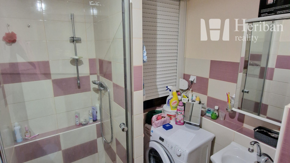 veľký 1 izb.byt s 6m logiou, 42m2, rekonštr., Tokajícká ul,  Ke-Furča