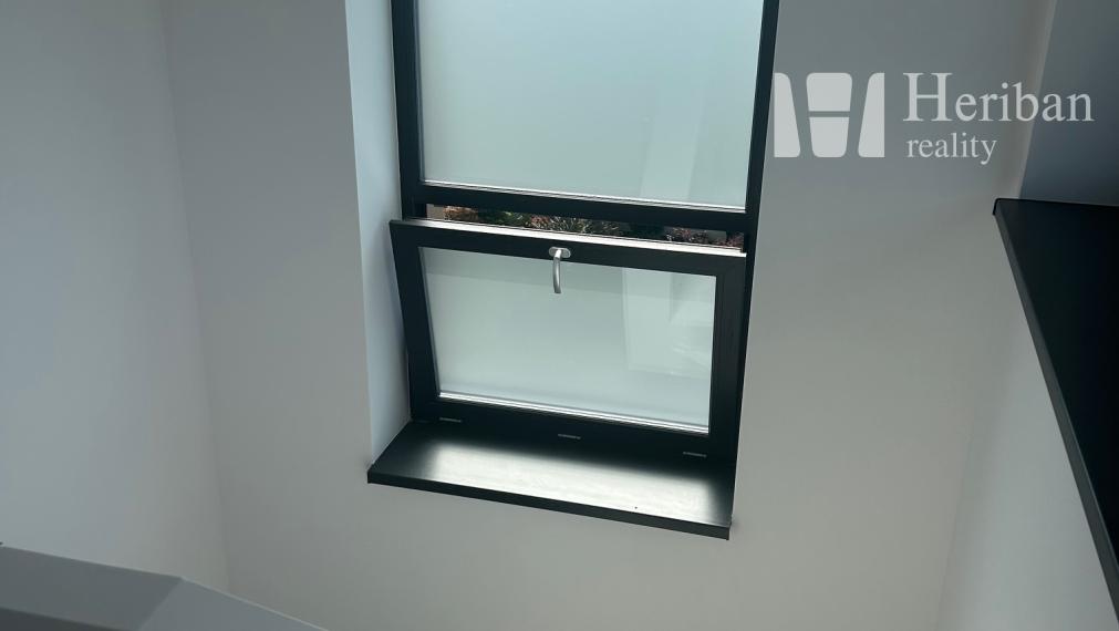 5 izb.RD+4 ár.pozemok, nová kvalitná rek.,Jazdecká ul, Sever