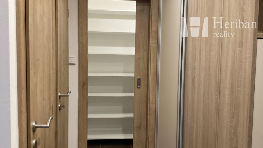 2 izb.byt, 53m2, rekonštr. a zariadený, Jazmínova ul, Terasa