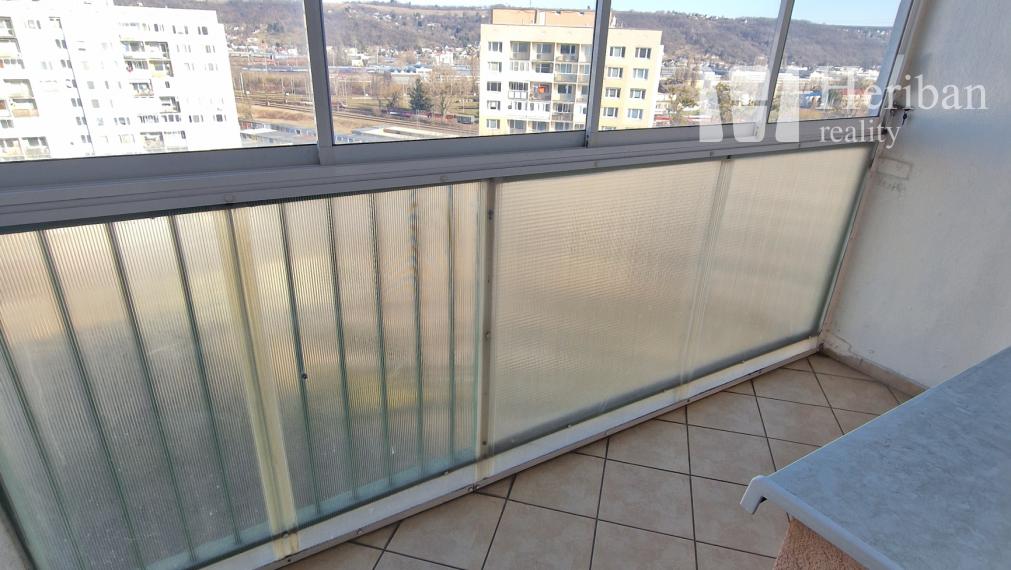 2 izb.byt s logiou, rekonštr, zariadený, Partizánska ul, JUH