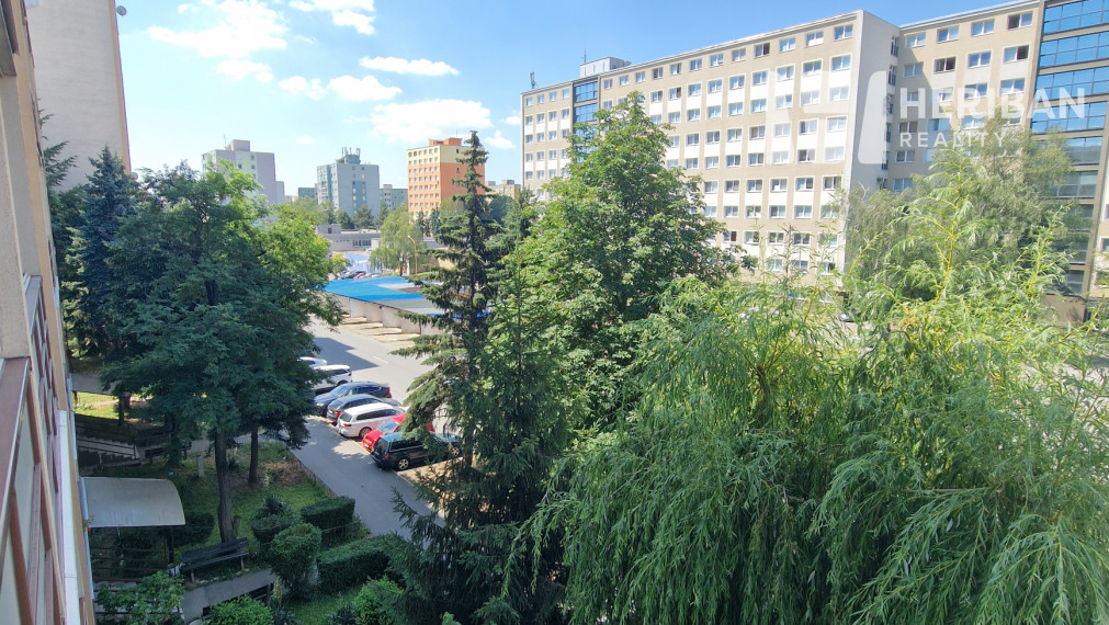 3-izb.byt s logiou, 3.p/7, 68m2, Pražská ul, Západ-Terasa