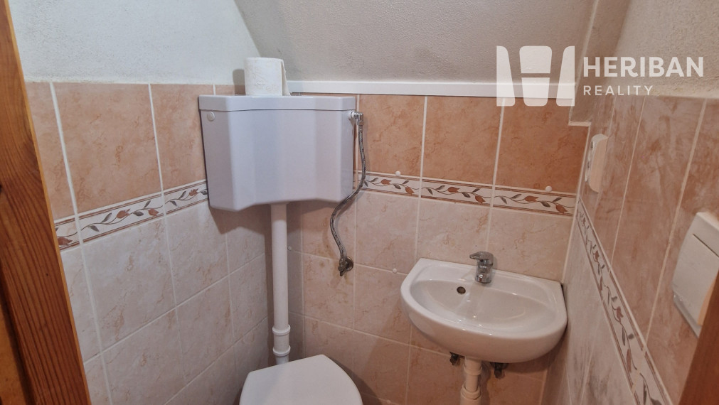 3izb.murovaná chata pri jazere, 21ár.pozemok, Bukovec