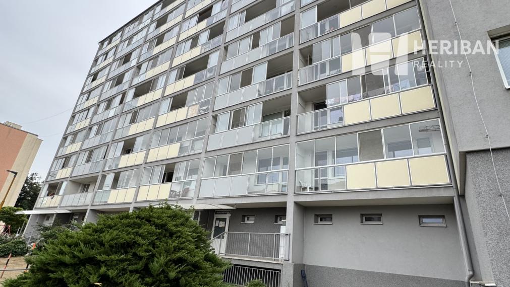 1,5izb.byt s 6m logiou, komplet.rek, Turgenevova ul, KE-Juh