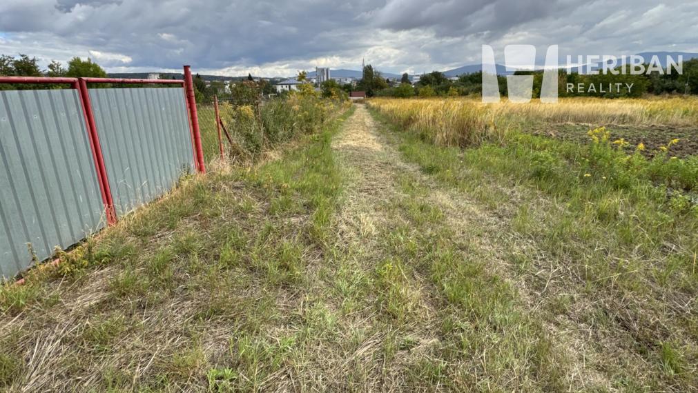 6,3á rovinatý pozemok na výstavbu RD, Košice- Barca