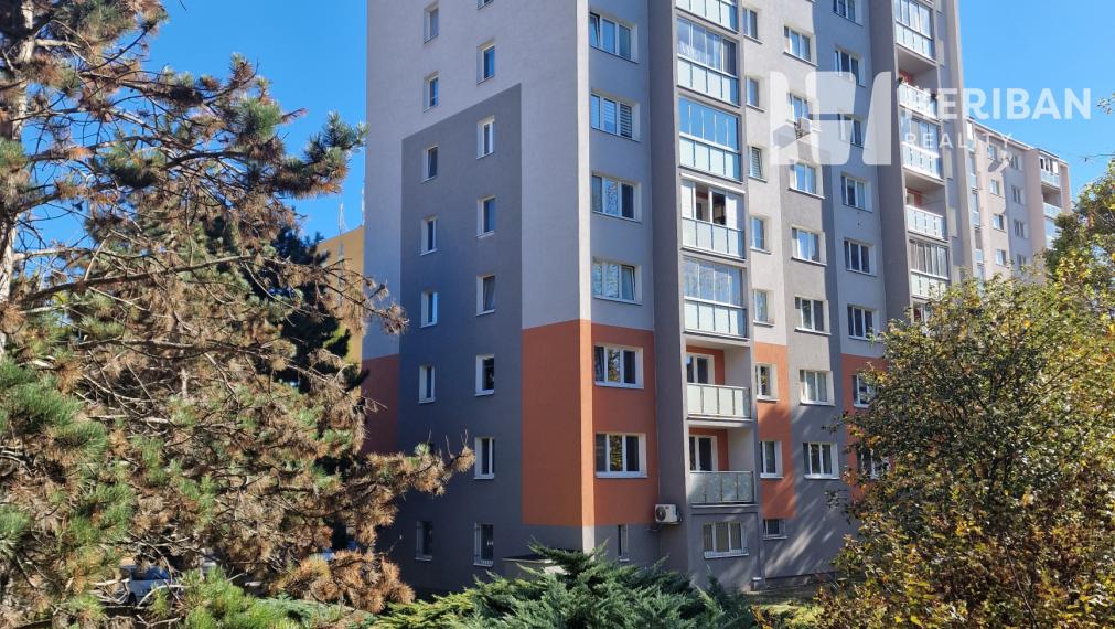 3,5zb.byt s logiou, 72m2, ul. Výstavby, Západ-Terasa