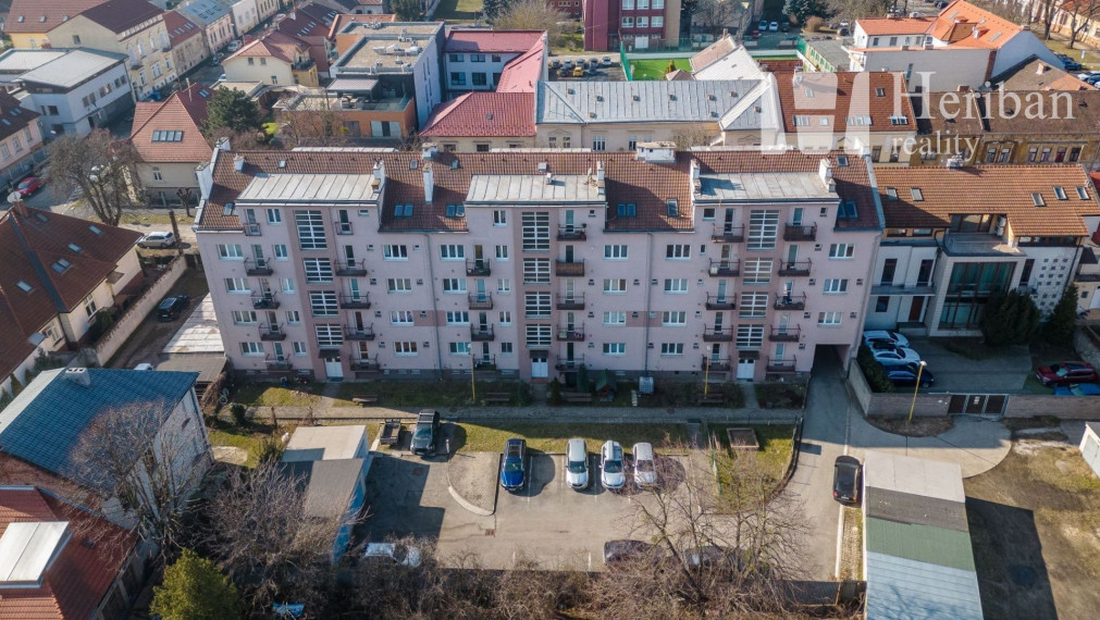 3-izb.tehl.byt s balkónom a logiou, 74m2, Jiskrova ul, Staré Mesto