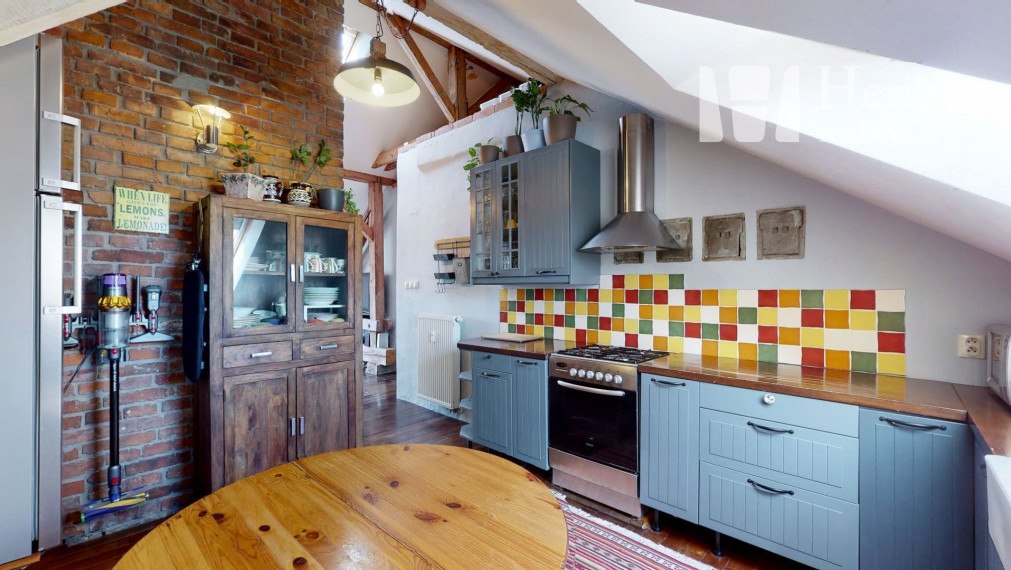 3-izb.tehl.byt s balkónom a logiou, 74m2, Jiskrova ul, Staré Mesto