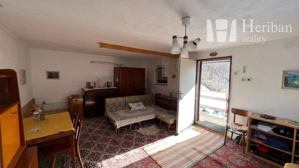 murovaná rekreačná chata, plyn+vodovod, 4,7ár.pozemok, Sokol-časť Uhrinč