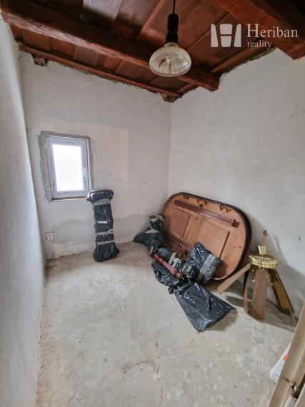 rodinný dom so 16ár.pozemkom, obec Buzica, Košice-okolie