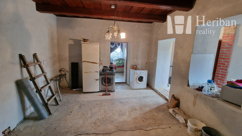 rodinný dom so 16ár.pozemkom, obec Buzica, Košice-okolie