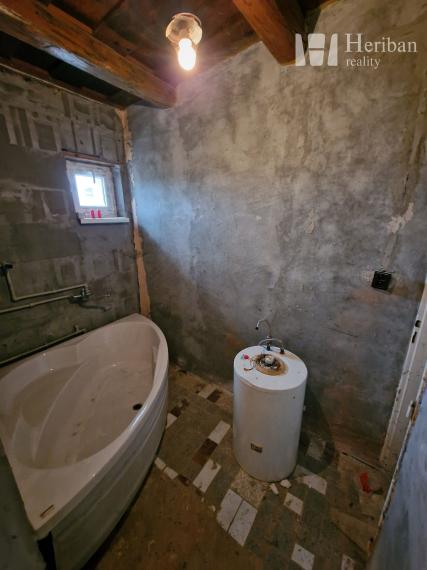 rodinný dom so 16ár.pozemkom, obec Buzica, Košice-okolie