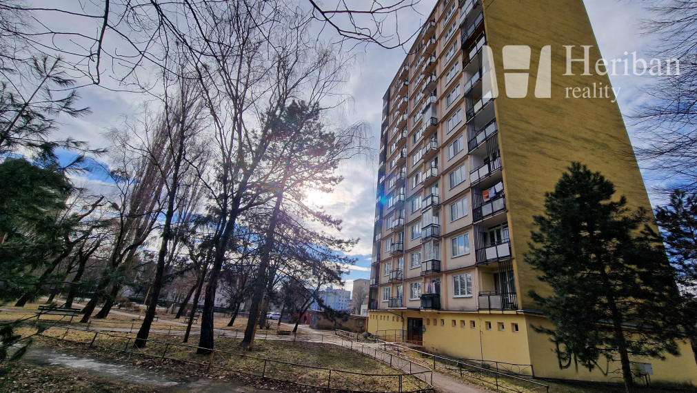 1,5 izb.byt s balkónom, nová rekonštr, Hroncova ul,KE-Sever