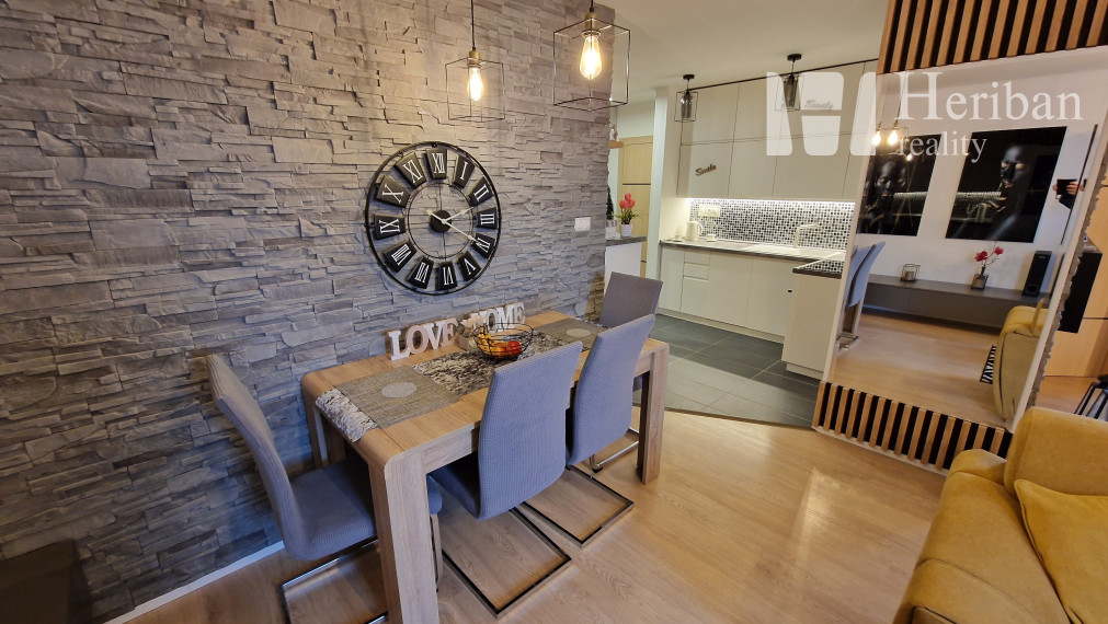 3-izb.byt s terasou, rekonštr. a zariadený, Klimkovičova ul, časť KVP