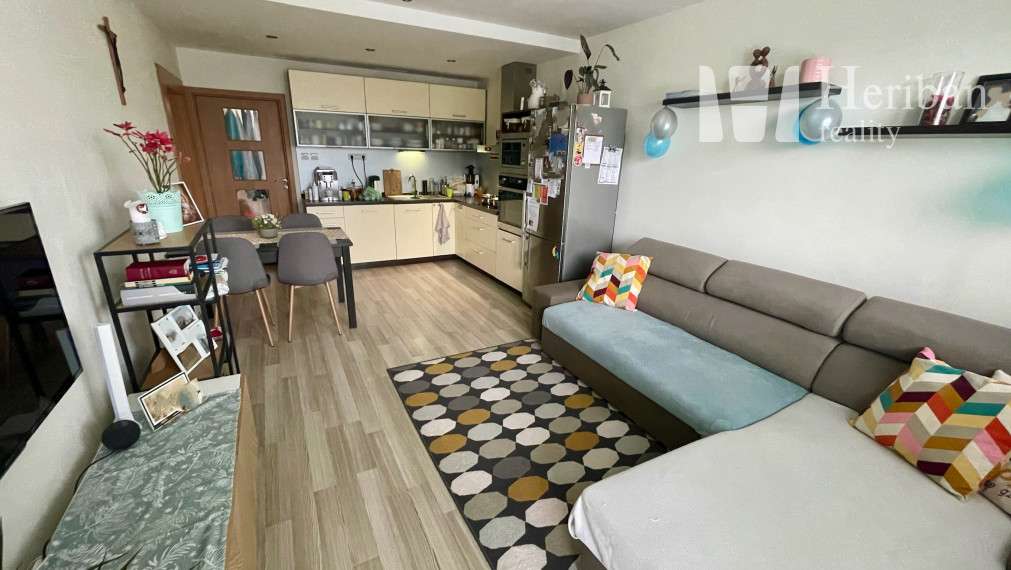 3-izb.byt s logiou, 68m2, rekonštr., Tr.SNP/Nešporova,Terasa