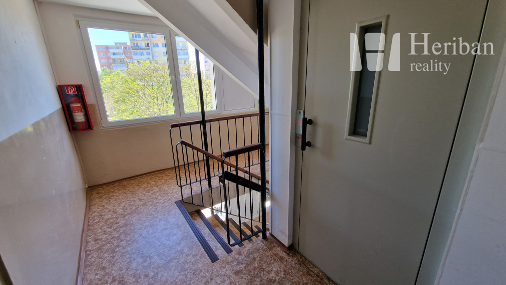 3-izb.byt s 6m logiou, 68m2, zariadený, ul Obrody, Terasa