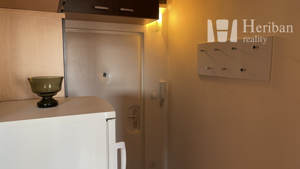 1,5-izb.byt, rekonštr. a zariadený,Palárikova ul, KE-JUH