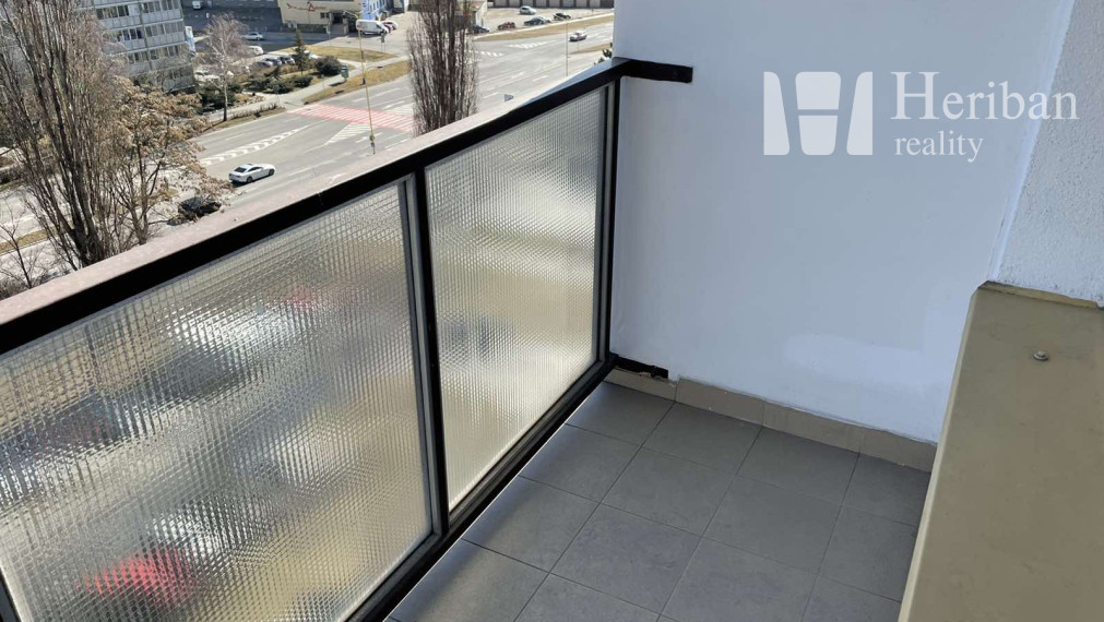 1,5-izb.byt, rekonštr. a zariadený,Palárikova ul, KE-JUH