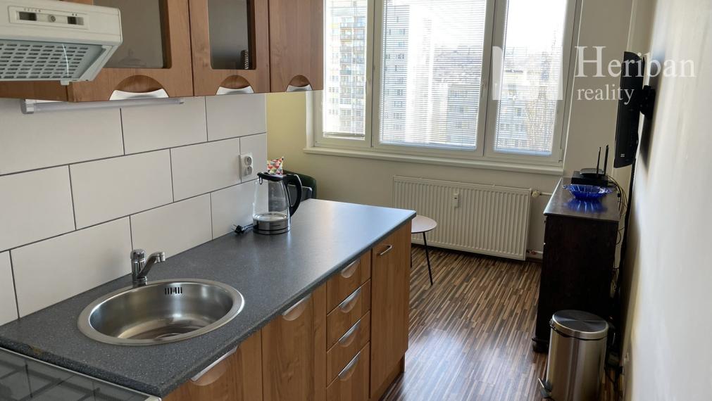 1,5-izb.byt, rekonštr. a zariadený,Palárikova ul, KE-JUH