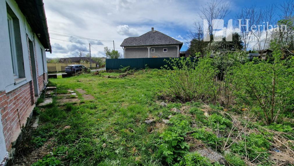 rodinný dom so 16ár.pozemkom, obec Buzica, Košice-okolie