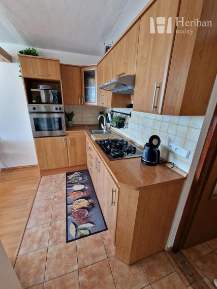 1,5 izb.byt s 6m logiou,42m2, zariadený, Denešova ul, KE-KVP