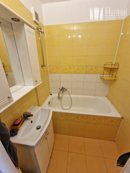 3-izb.byt s 2logiami, 65m2, 5.p, Jantárova ul, KE-časť JUH