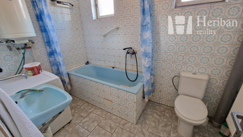 4-izb.rodinný dom s 8,4 árov.pozemkom, Košice-Krásna