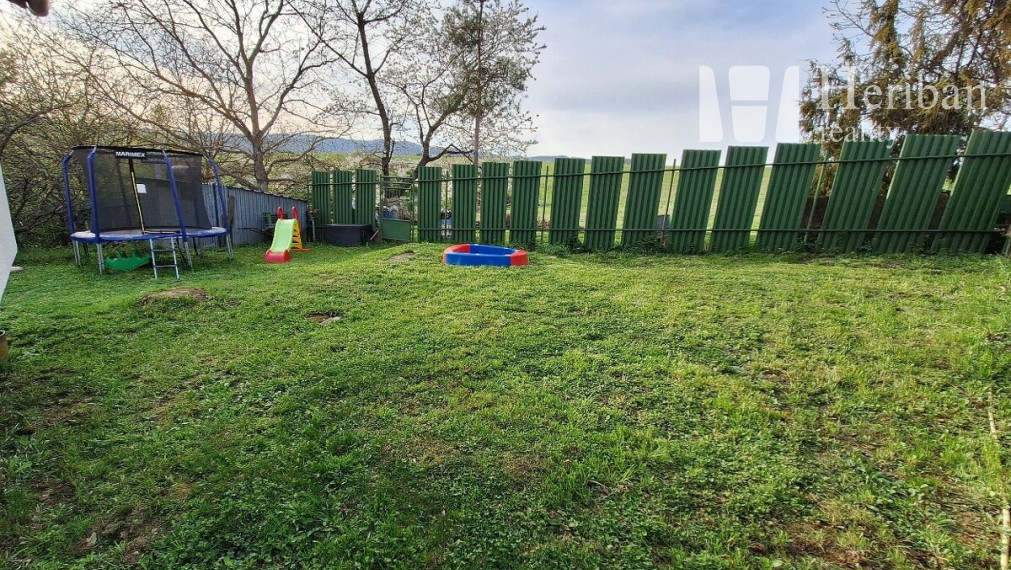 Celoročne obývateľná chata + 4,9 ár. pozemok, Nižný Klátov