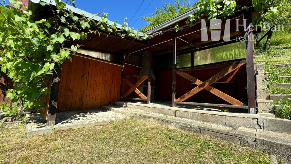 PREDANÉ: Záhrada s drevenou chatkou, 4ár pozemok, Nižný Klátov