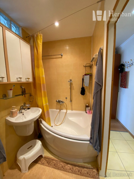 1-izb.byt, rekonštr., 28m2, Kaspická ul, KE-Nad Jazerom