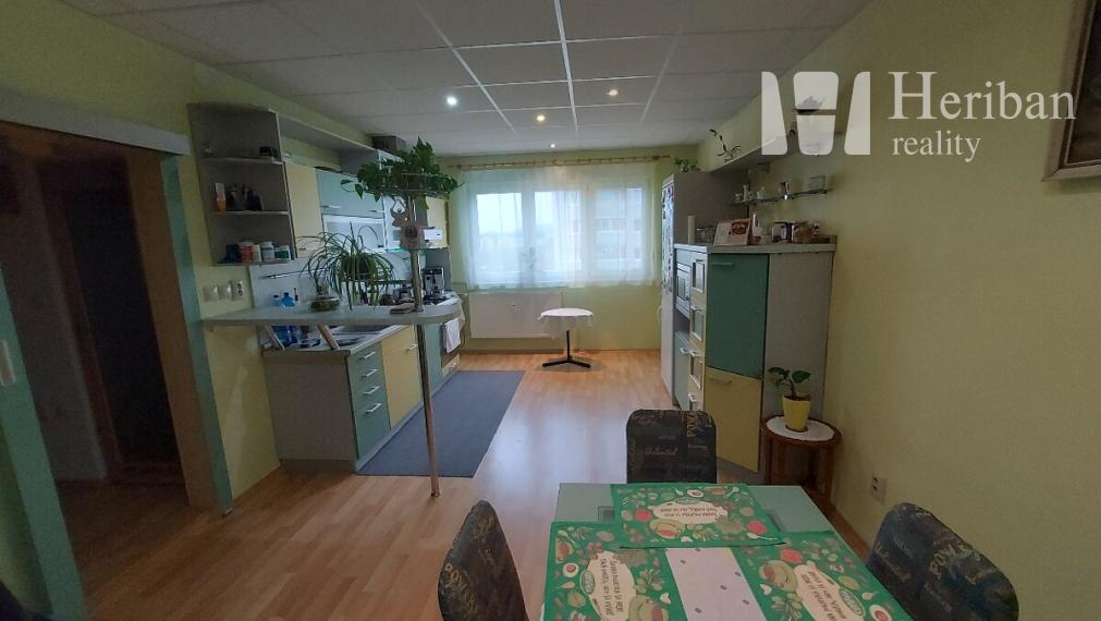 3-izb.byt s logiou, 80m2, komplet.rek, ul. Pokroku,KE-Terasa