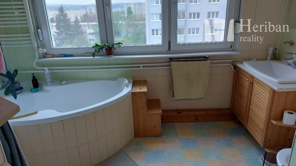 3-izb.byt s logiou, 80m2, komplet.rek, ul. Pokroku,KE-Terasa