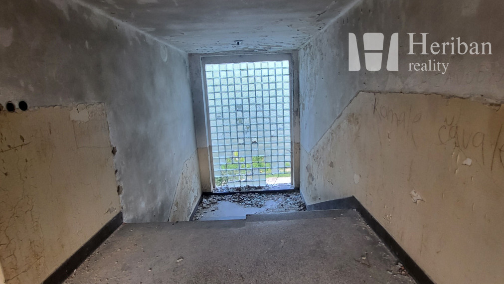 Polyfunkčná budova, 36ár.pozemok, Nižná Slaná, okres Rožňava