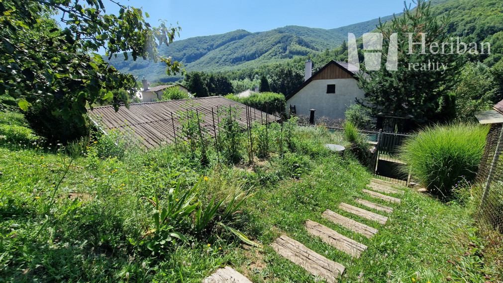 celoročne obývateľná chata + 3,8ár.pozemok, Veľká Lodina