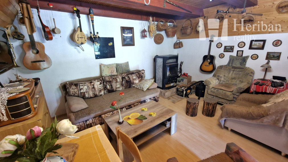 celoročne obývateľná chata + 3,8ár.pozemok, Veľká Lodina