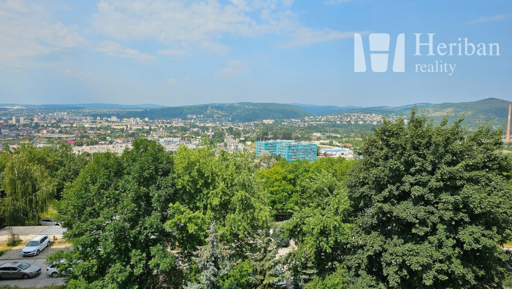 veľký 2-izb.byt s logiou, 58m2, 4,p/8, Kurská ul, KE-Furča