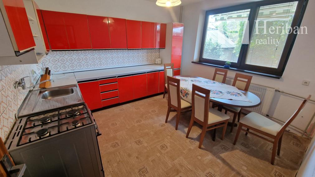 5-izb.rodinný dom s 7,6 ár.pozemkom, obec Nižná Hutka