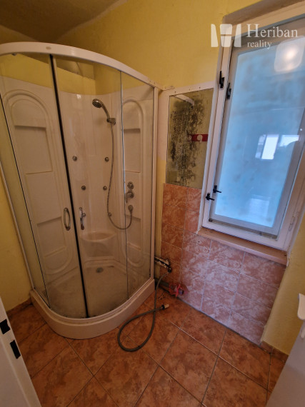 PREDANÉ: Rodinný dom, 9,9á pozemok, Vyšný Klátov, Košice-okolie