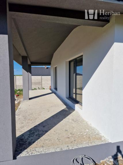 NOVOSTAVBA, 4-izb.rodinný dom s 5,4ár.pozemkom, obec Cestice, KE-Okolie