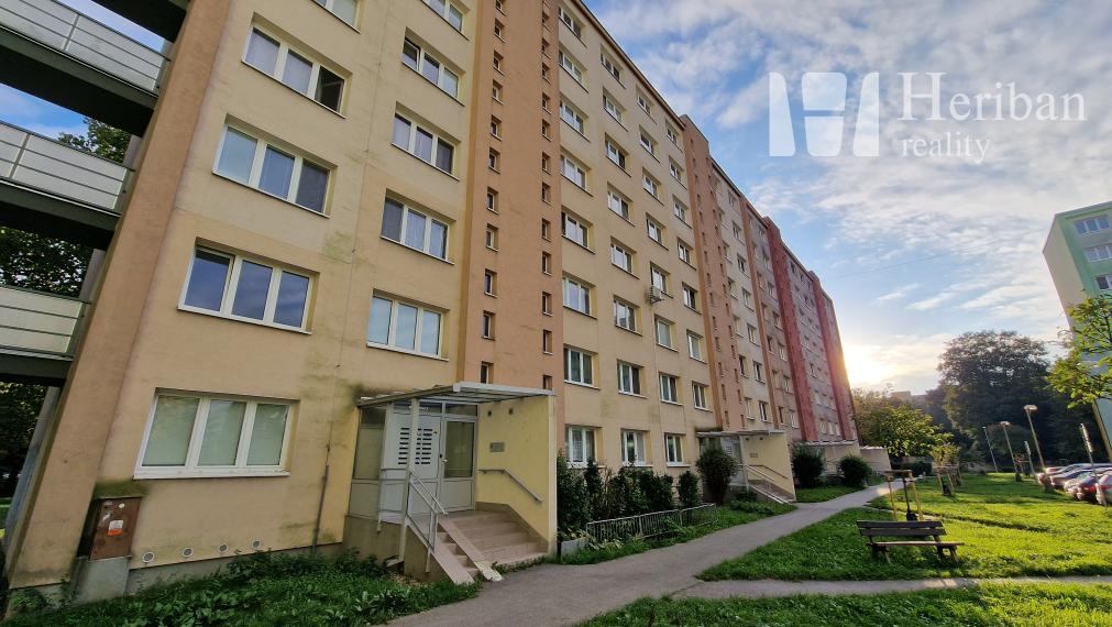 Na predaj:1-izb.byt, 28m2, 2.p/7, Nešporova ul, Západ-Terasa