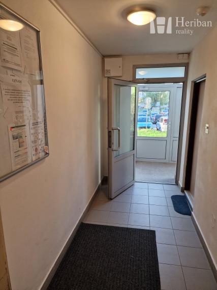 Na predaj:1-izb.byt, 28m2, 2.p/7, Nešporova ul, Západ-Terasa