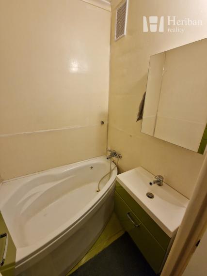 Na predaj:1-izb.byt, 28m2, 2.p/7, Nešporova ul, Západ-Terasa