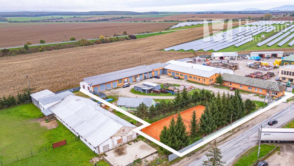 Admin.budovy + sklady, 65 ár.pozemok, k.ú. Mokrance/Moldava nad Bodvou