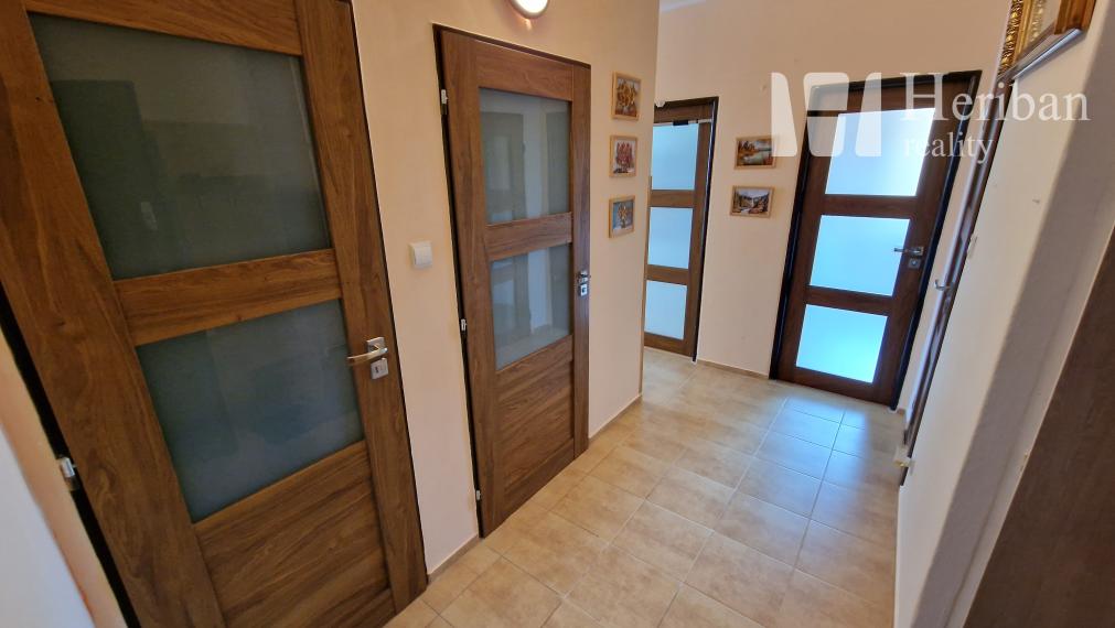 2-izb.byt, 50m2, 2.p/10, Orgovánová ul, Západ-Terasa