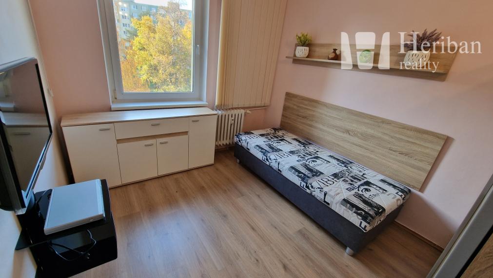 2-izb.byt, 50m2, 2.p/10, Orgovánová ul, Západ-Terasa