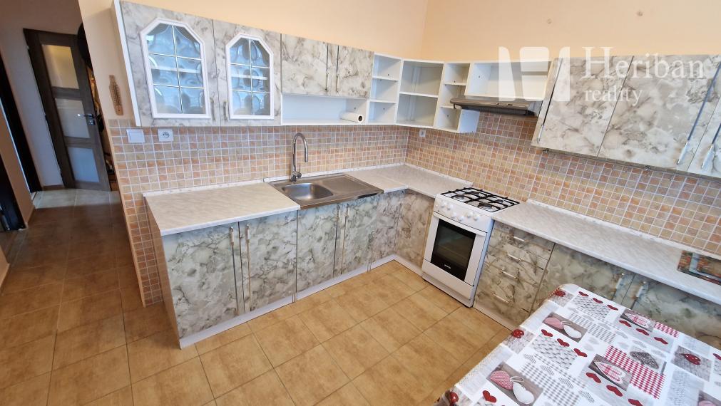 2-izb.byt, 50m2, 2.p/10, Orgovánová ul, Západ-Terasa