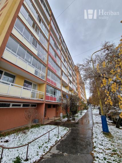 1 izb.byt s logiou,42m2,rek. a zariadený,Maurerova ul, Furča