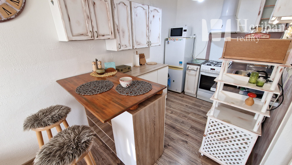 1,5-izb.byt, 42m2, zariadený, Sputnikova ul, KE-Nad Jazerom