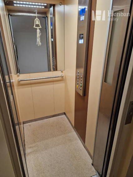 veľký 4-izb byt s logiou, 79m2, Turgnenevova ul, KE-Juh