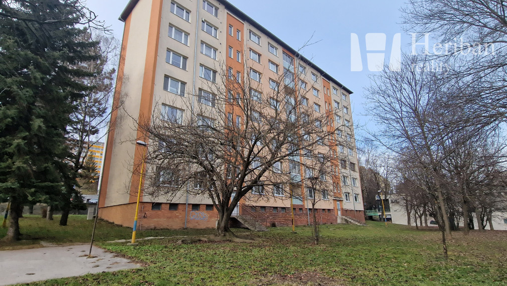 veľký 4-izb byt s logiou, 79m2, Turgnenevova ul, KE-Juh